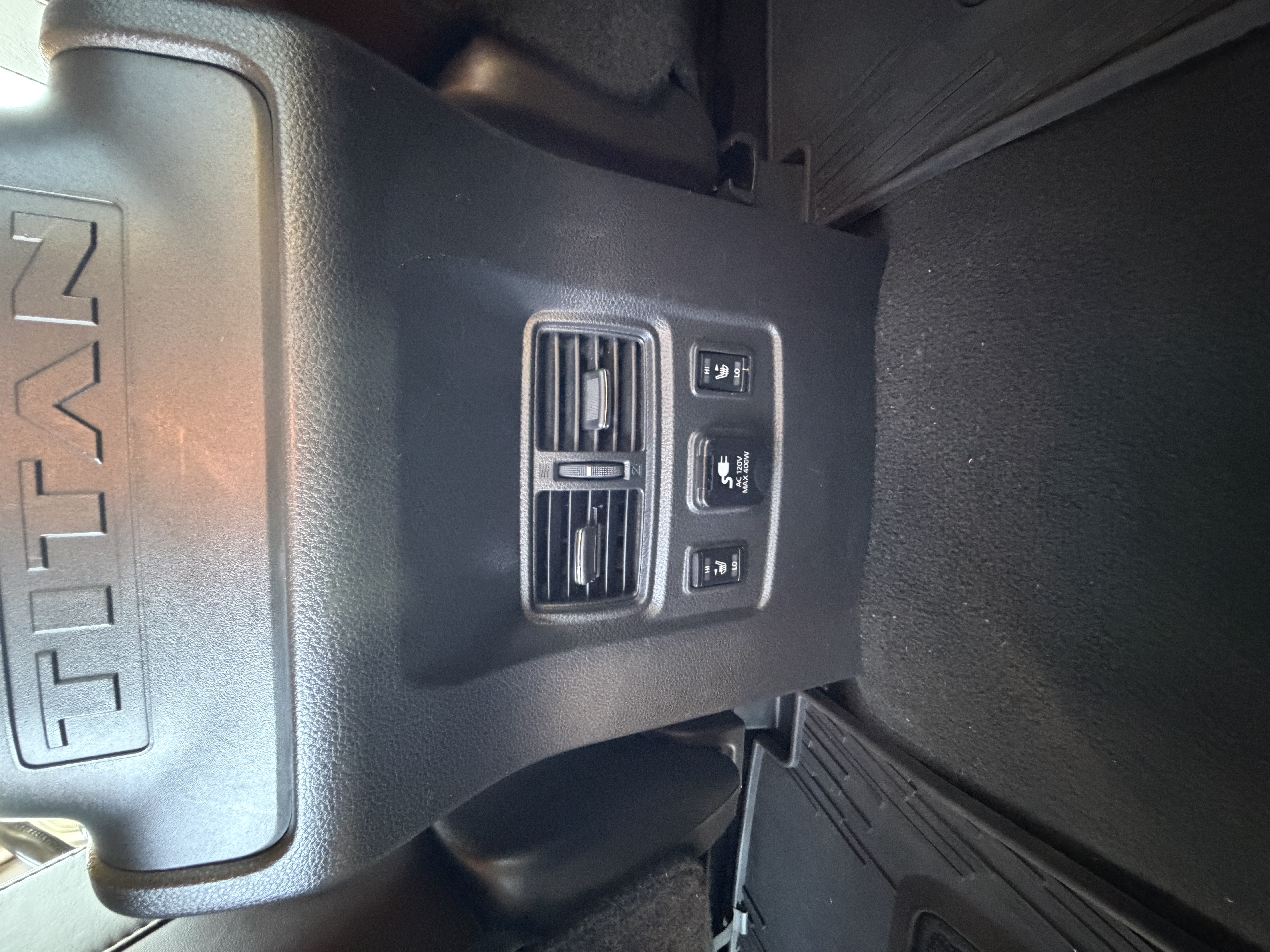 Used 2018 Nissan Titan Platinum Reserve w/ Platinum Utility Package AWD/4WD image 21