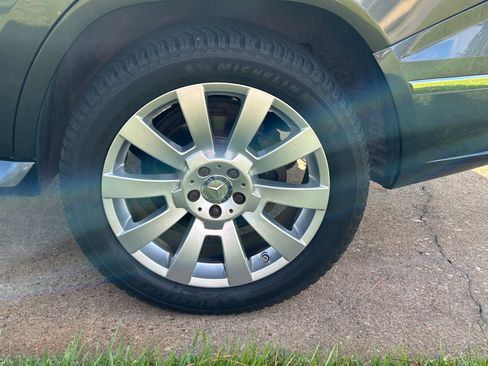 Used 2010 Mercedes-Benz GLK 350 2WD image 17