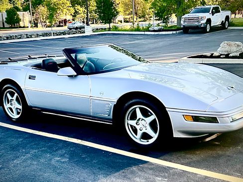 Used 1996 Chevrolet Corvette Convertible image 8