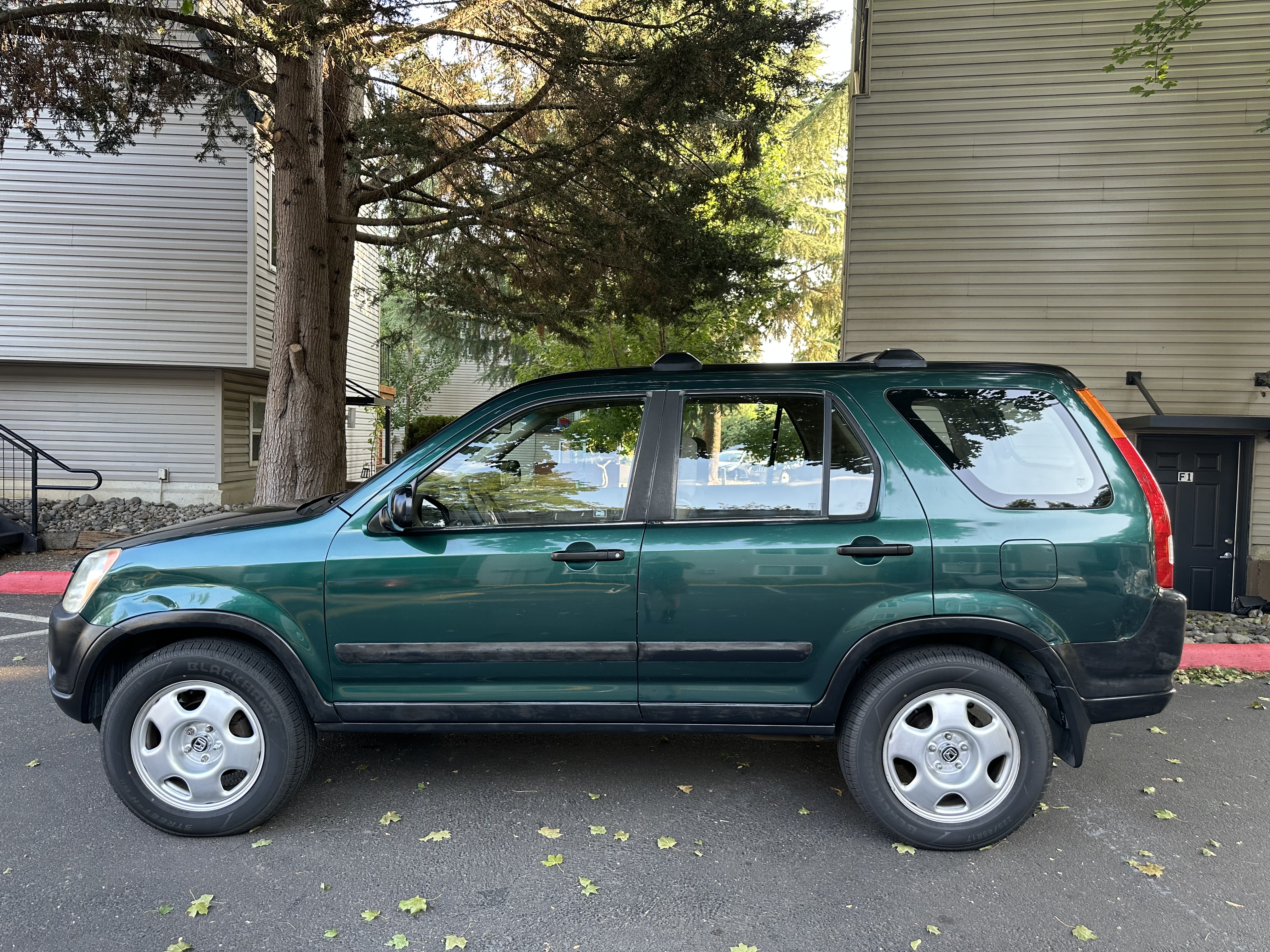 Used 2004 Honda CR-V LX image 2