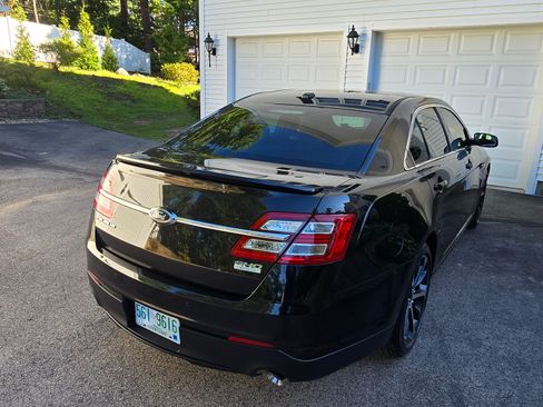 Used 2014 Ford Taurus SHO w/ Equipment Group 401A image 9