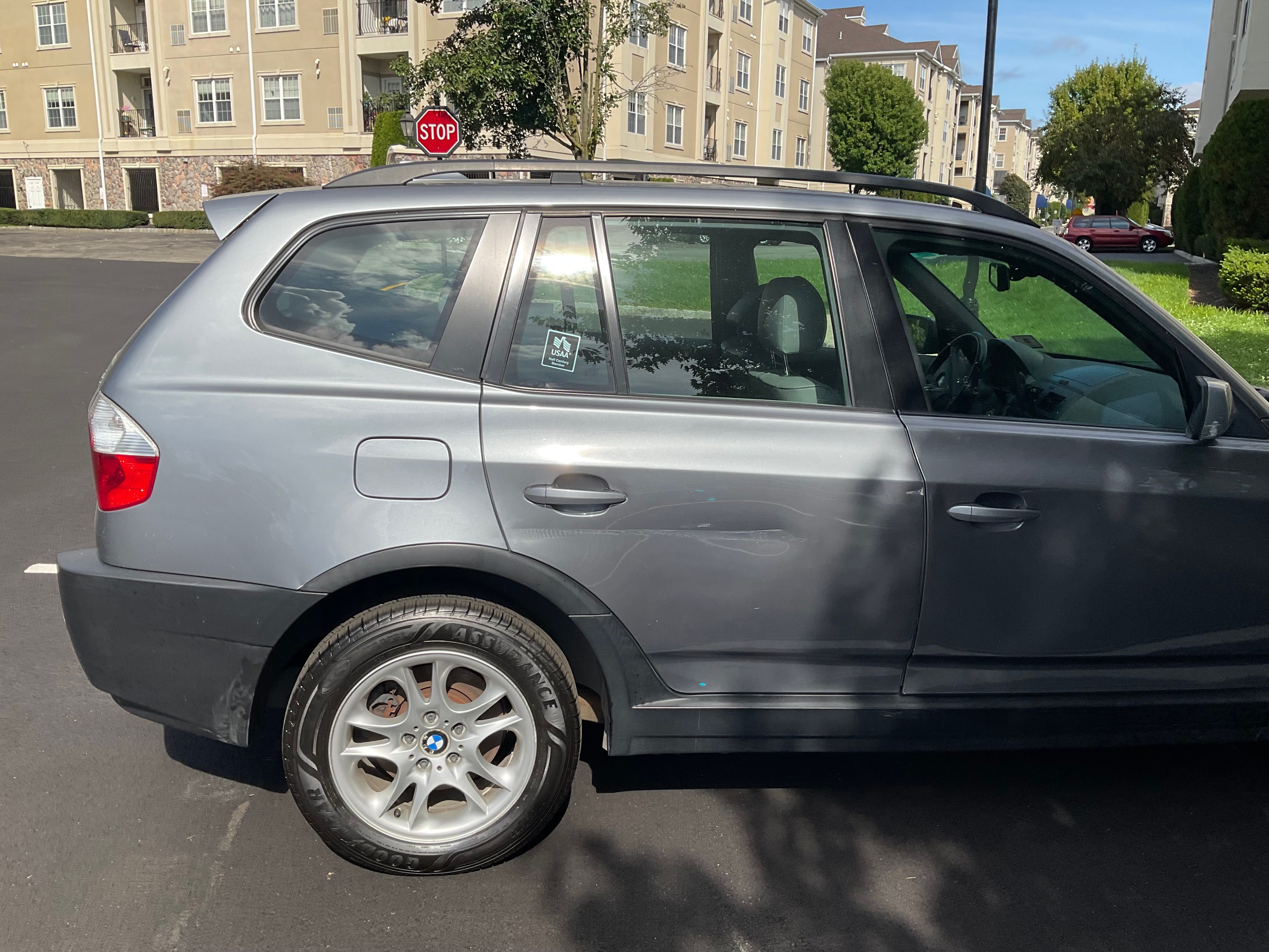 Used 2004 BMW X3 2.5i AWD/4WD image 2