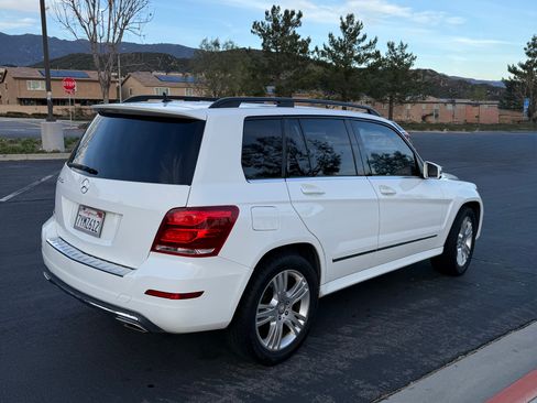 Used 2015 Mercedes-Benz GLK 350 GLK 350 Sport Utility 4D image 6