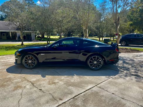 Used 2018 Ford Mustang GT Premium w/ GT Performance Package image 9