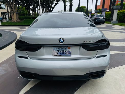 Used 2017 BMW 740e xDrive AWD/4WD image 2