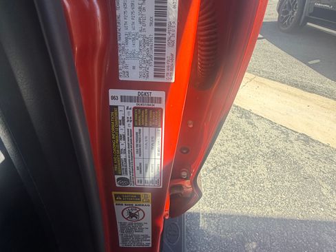 Used 2017 Toyota Tundra SR5 w/ TRD Off Road Package image 11