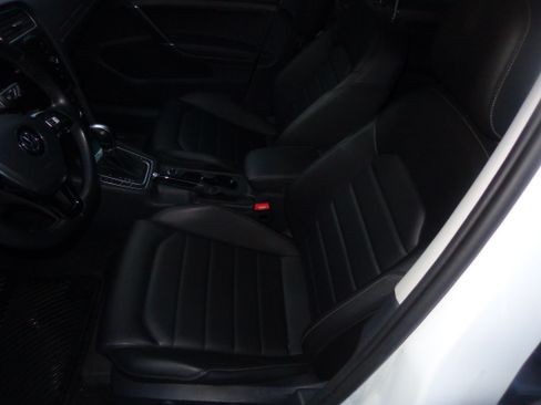 Used 2019 Volkswagen Golf Alltrack SEL image 13