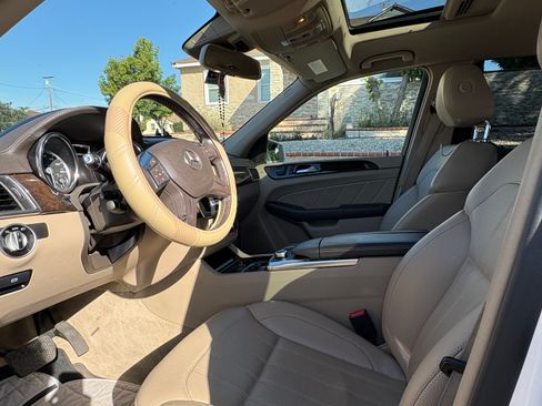 Used 2015 Mercedes-Benz GL 450 4MATIC image 10