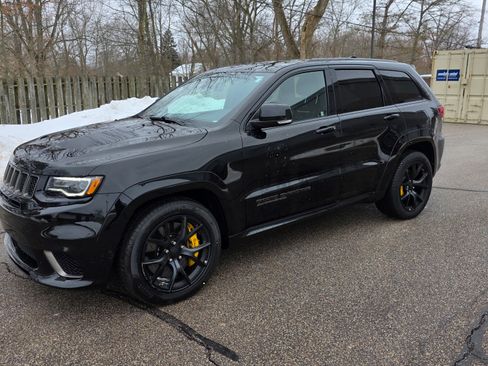 Used 2021 Jeep Grand Cherokee Trackhawk image 1