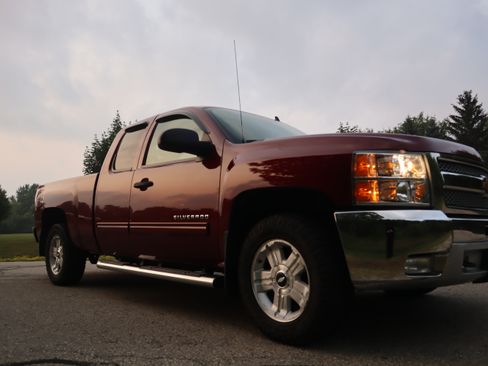 Used 2013 Chevrolet Silverado 1500 LT w/ All-Star Edition AWD/4WD image 1