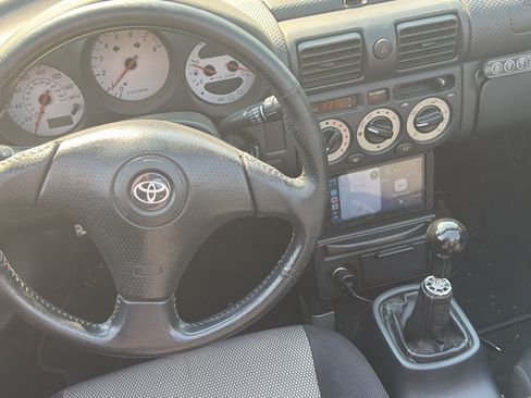Used 2001 Toyota MR2 RWD image 10