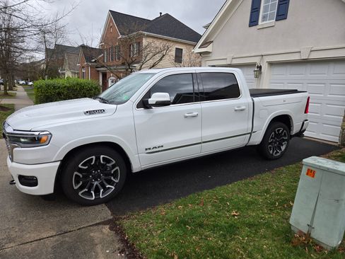 Used 2025 RAM 1500 Limited image 1