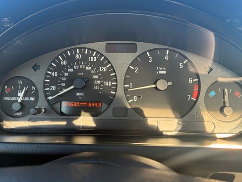 Used 1996 BMW Z3 1.9 RWD image 10