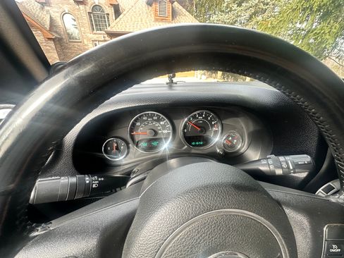 Used 2012 Jeep Wrangler Rubicon w/ Dual Top Group image 15