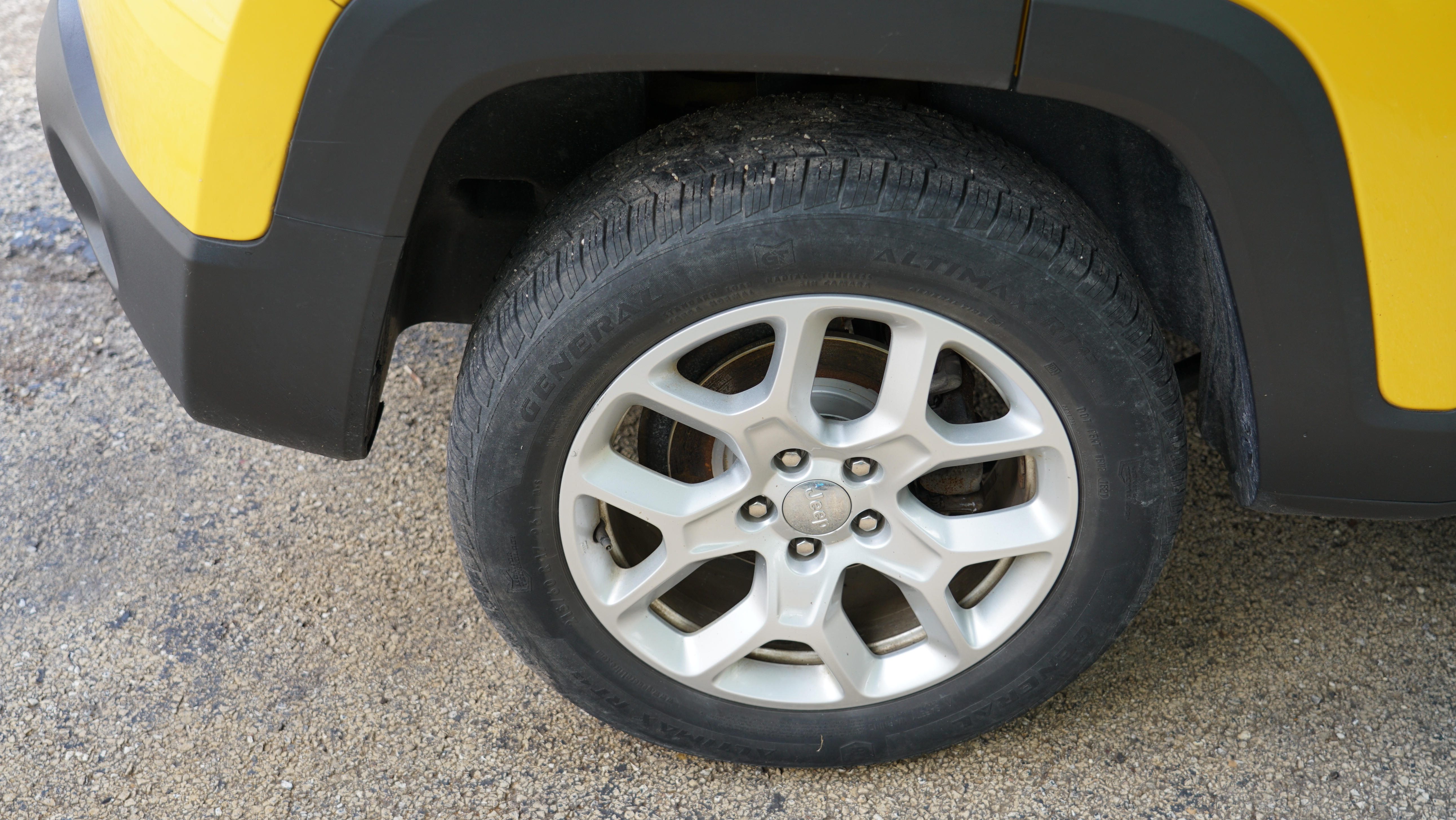 Used 2018 Jeep Renegade Latitude w/ Cold Weather Group AWD/4WD image 20