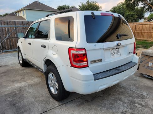 Used 2008 Ford Escape 2WD Hybrid image 2