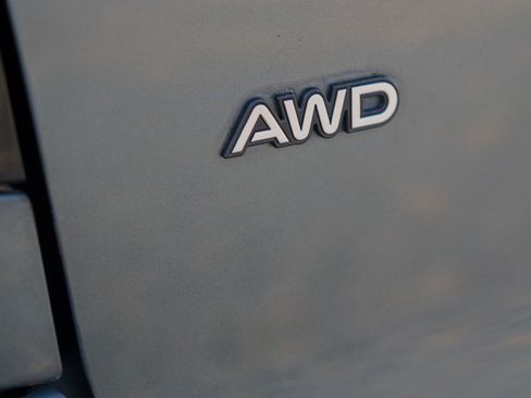 Used 2006 Pontiac Vibe AWD w/ Preferred Package image 10