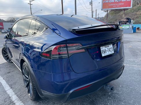 Used 2022 Tesla Model X image 6