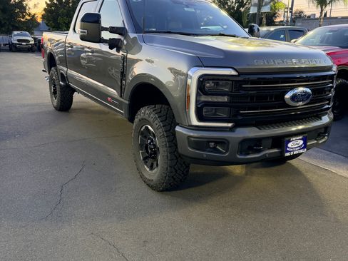 Used 2026 Ford F350 Platinum w/ Tremor Off-Road Package AWD/4WD image 7