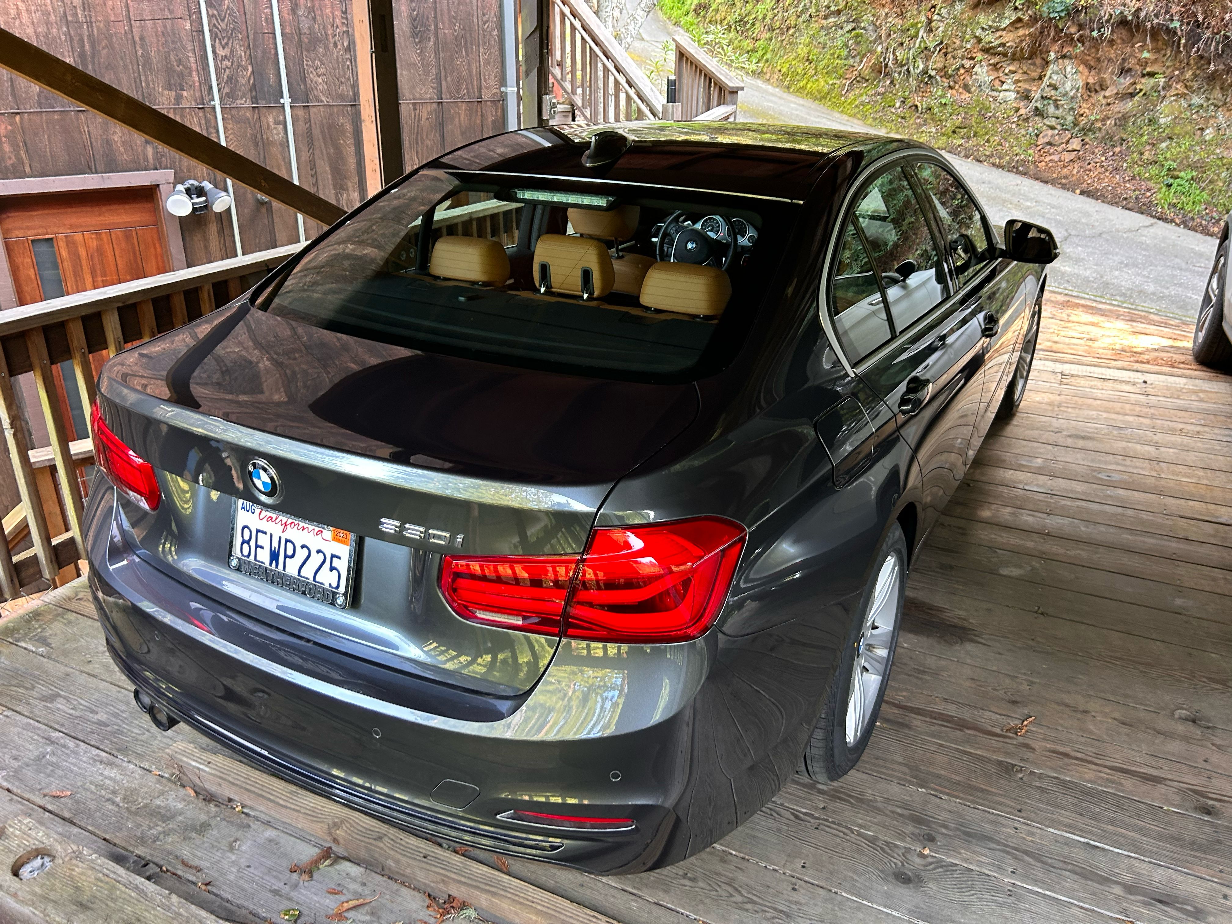 Used 2018 BMW 330i Sedan w/ Premium Package RWD image 8