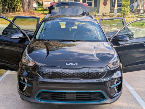Used 2022 Kia Niro EX Premium image 14
