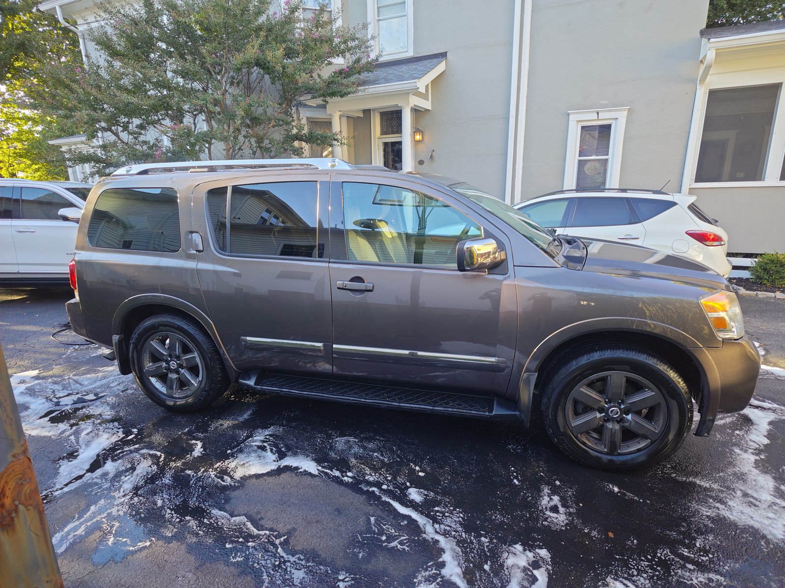 Used 2013 Nissan Armada Platinum w/ Platinum Reserve Pkg AWD/4WD image 4