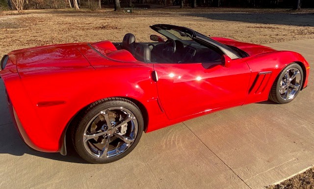 Used 2011 Chevrolet Corvette Grand Sport w/ Preferred Equipment Group RWD image 5