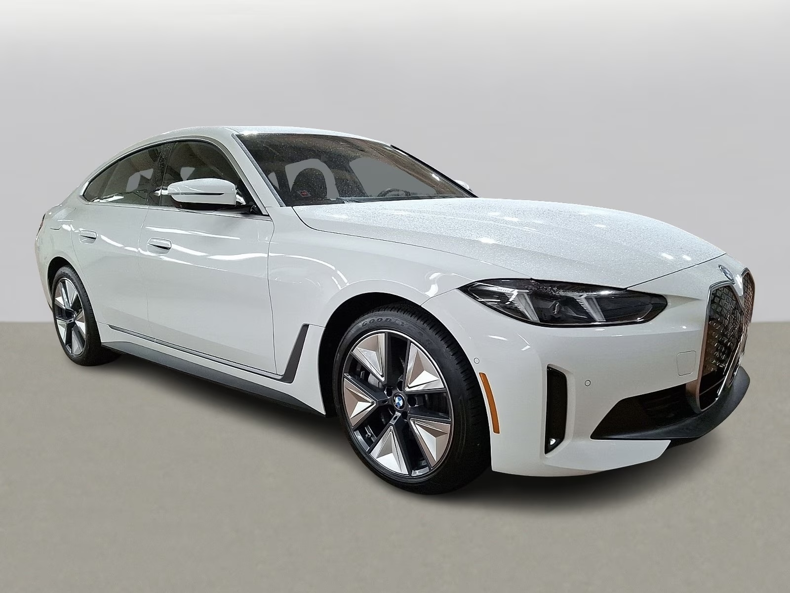 Used 2025 BMW i4 xDrive40i w/ Premium Package AWD/4WD image 5