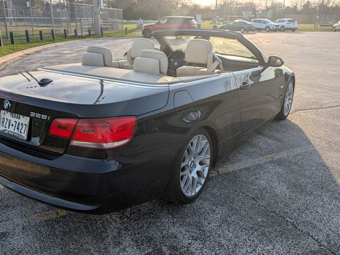 Used 2008 BMW 328i Convertible image 10