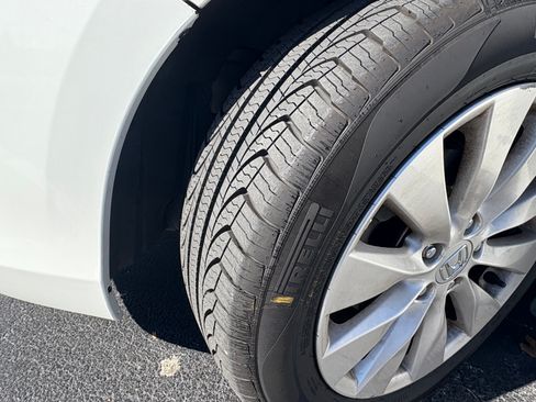 Used 2015 Honda Accord EX-L image 12