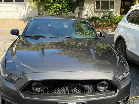 Used 2015 Ford Mustang Coupe RWD image 1
