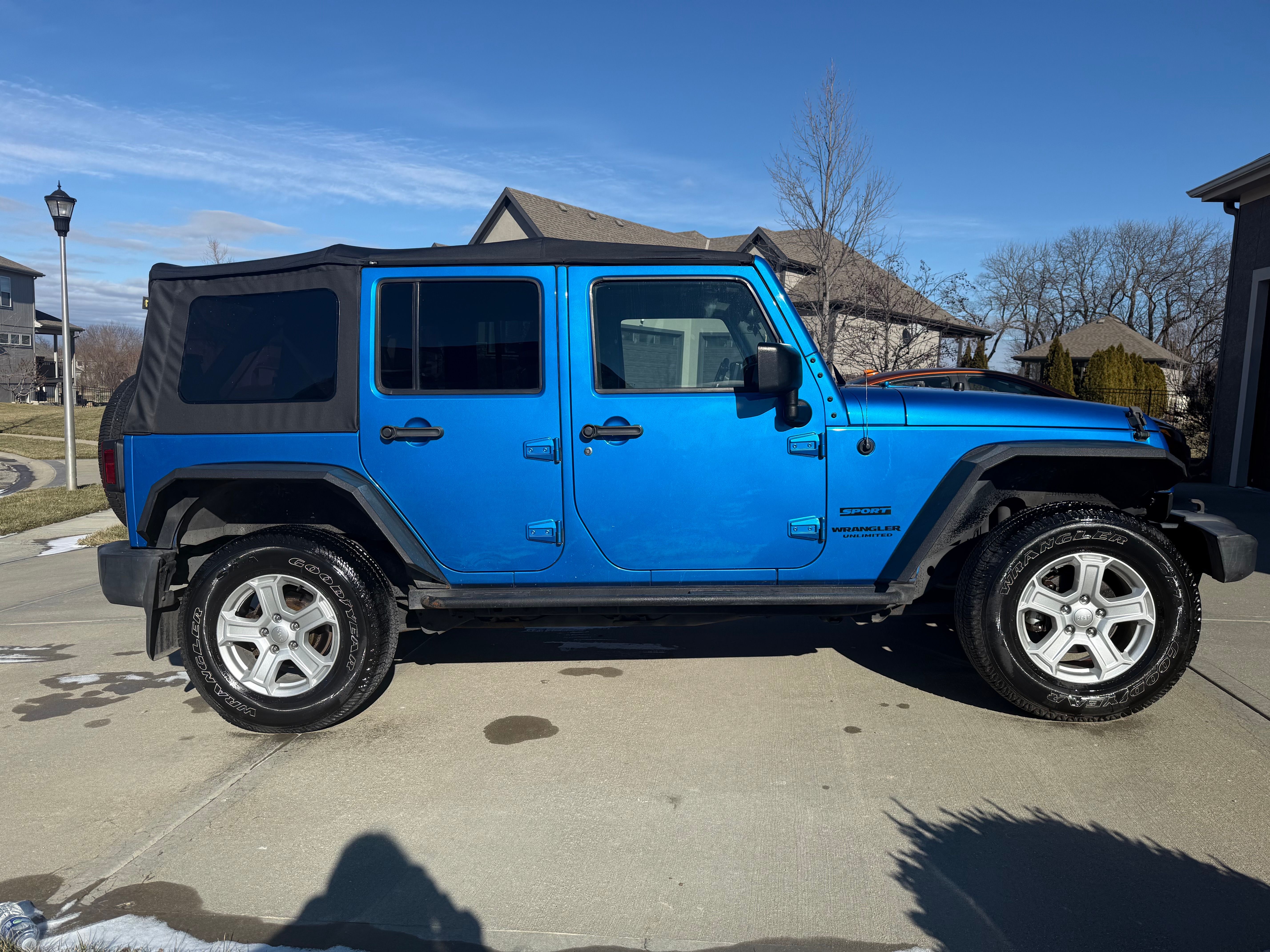 Used 2015 Jeep Wrangler Unlimited Sport w/ Quick Order Package 24S AWD/4WD image 4