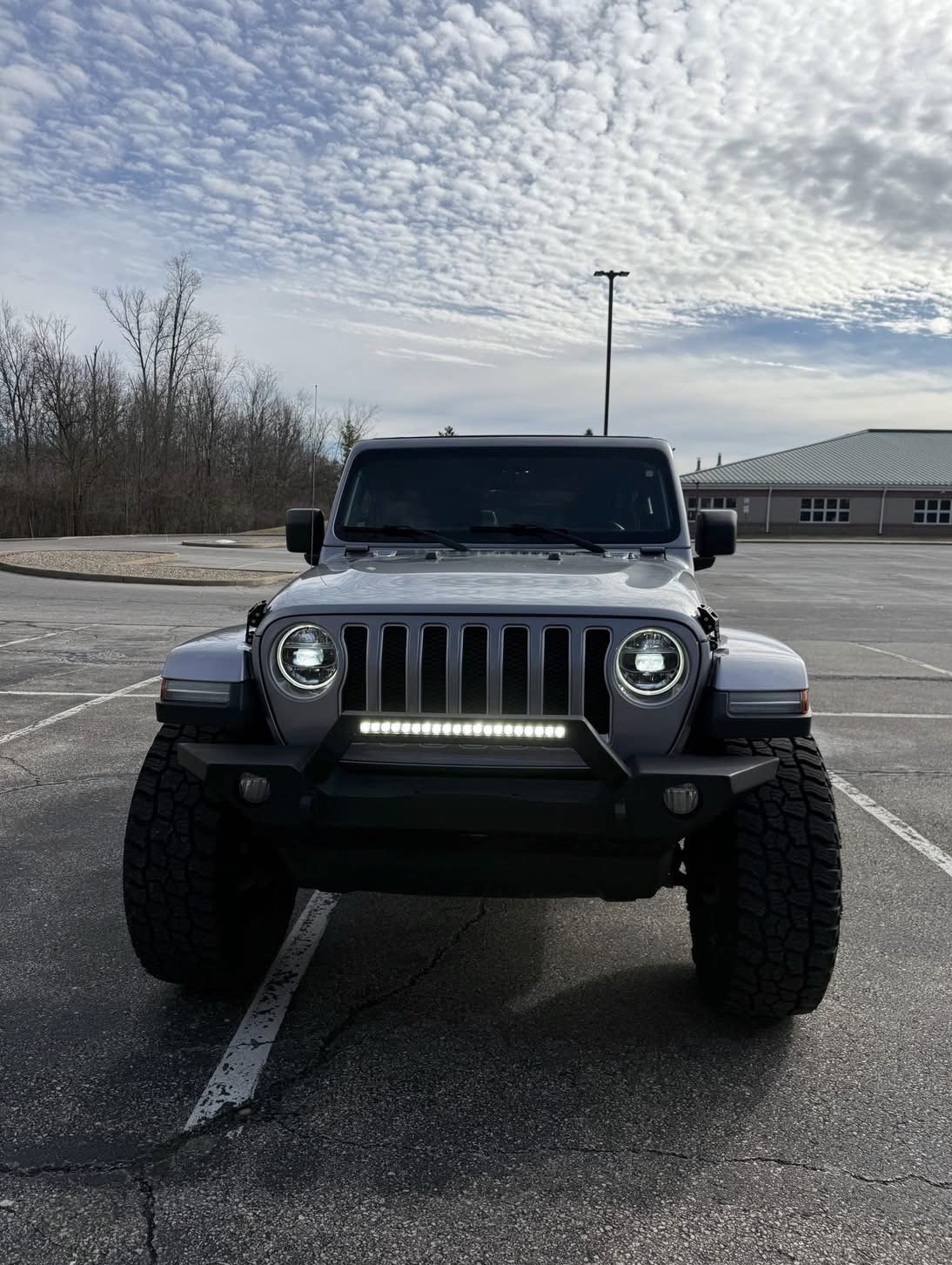 Used 2020 Jeep Wrangler Unlimited Sahara AWD/4WD image 2
