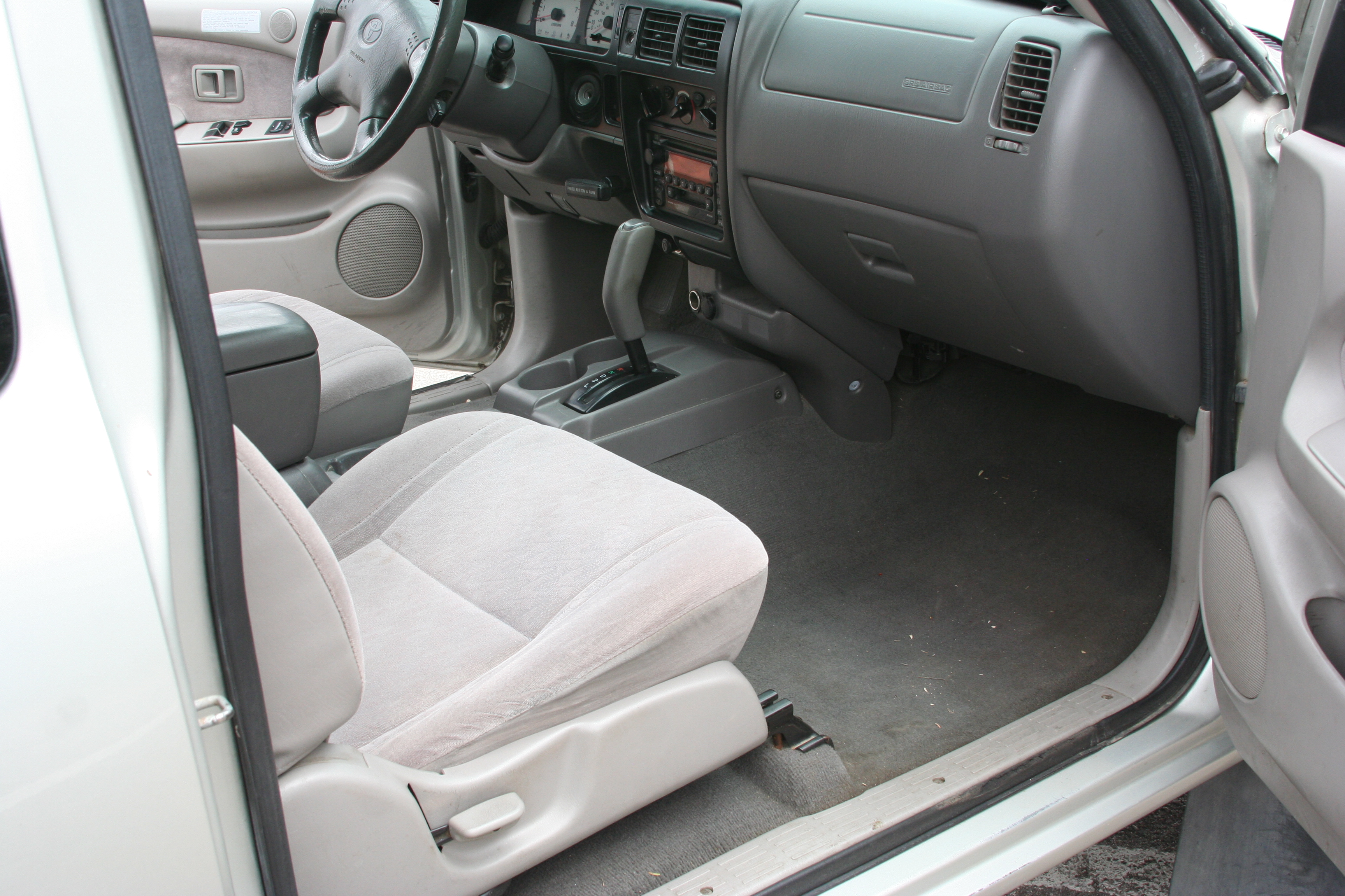 Used 2001 Toyota Tacoma PreRunner RWD image 13