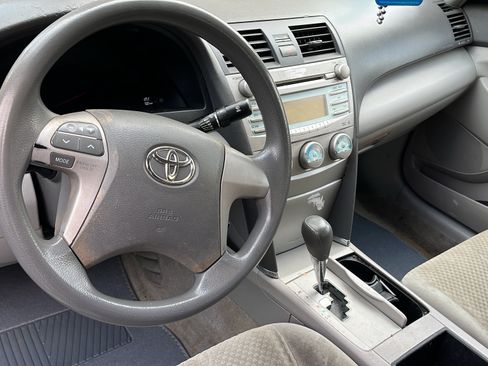 Used 2008 Toyota Camry LE FWD image 5