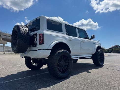 Used 2022 Ford Bronco Outer Banks AWD/4WD image 8