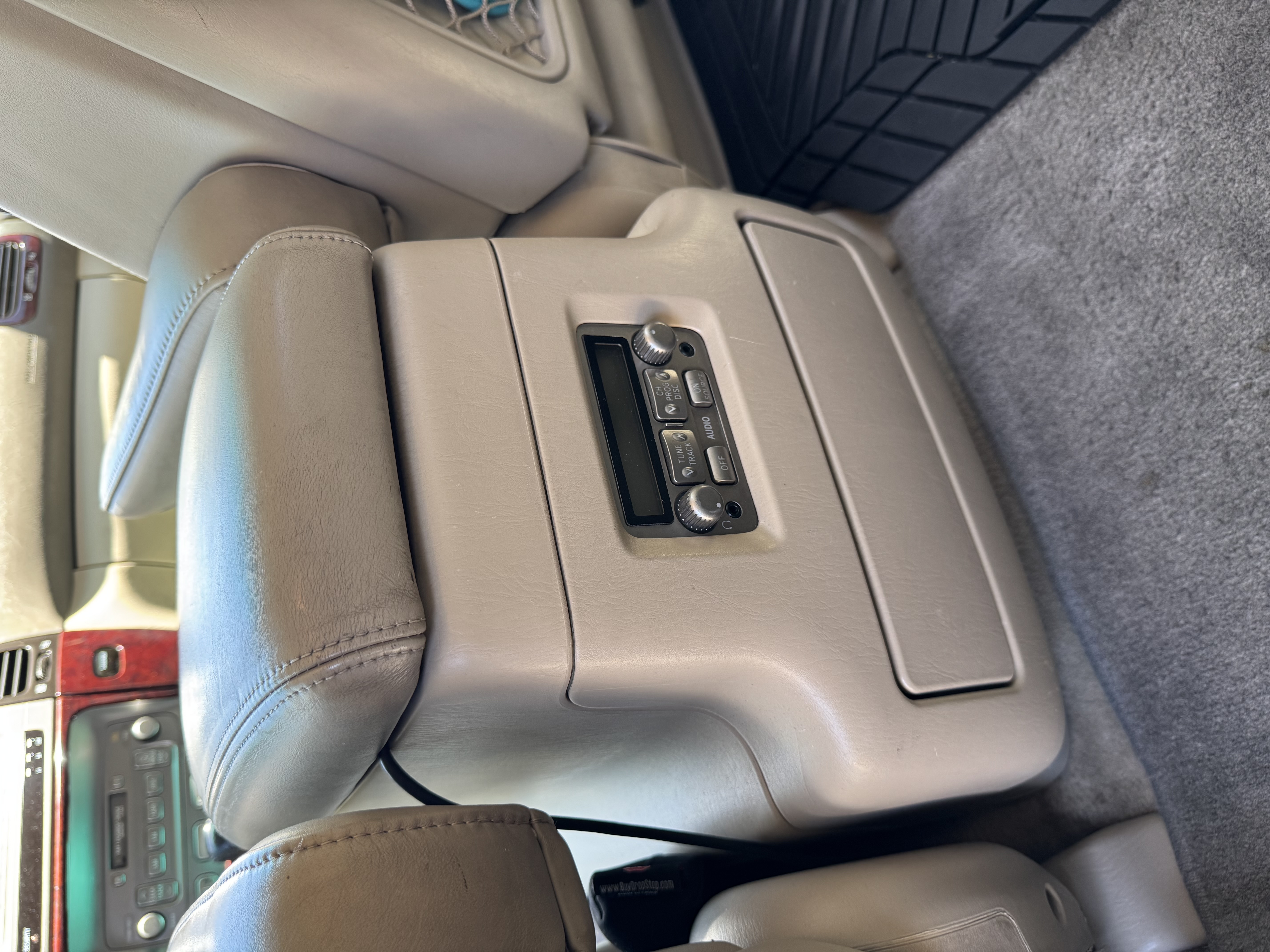 Used 2004 Toyota Land Cruiser AWD/4WD image 11