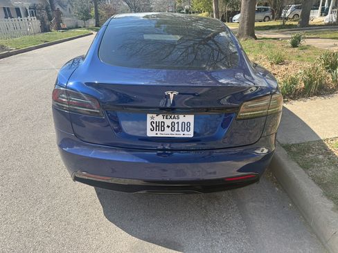 Used 2022 Tesla Model S Standard Range image 2