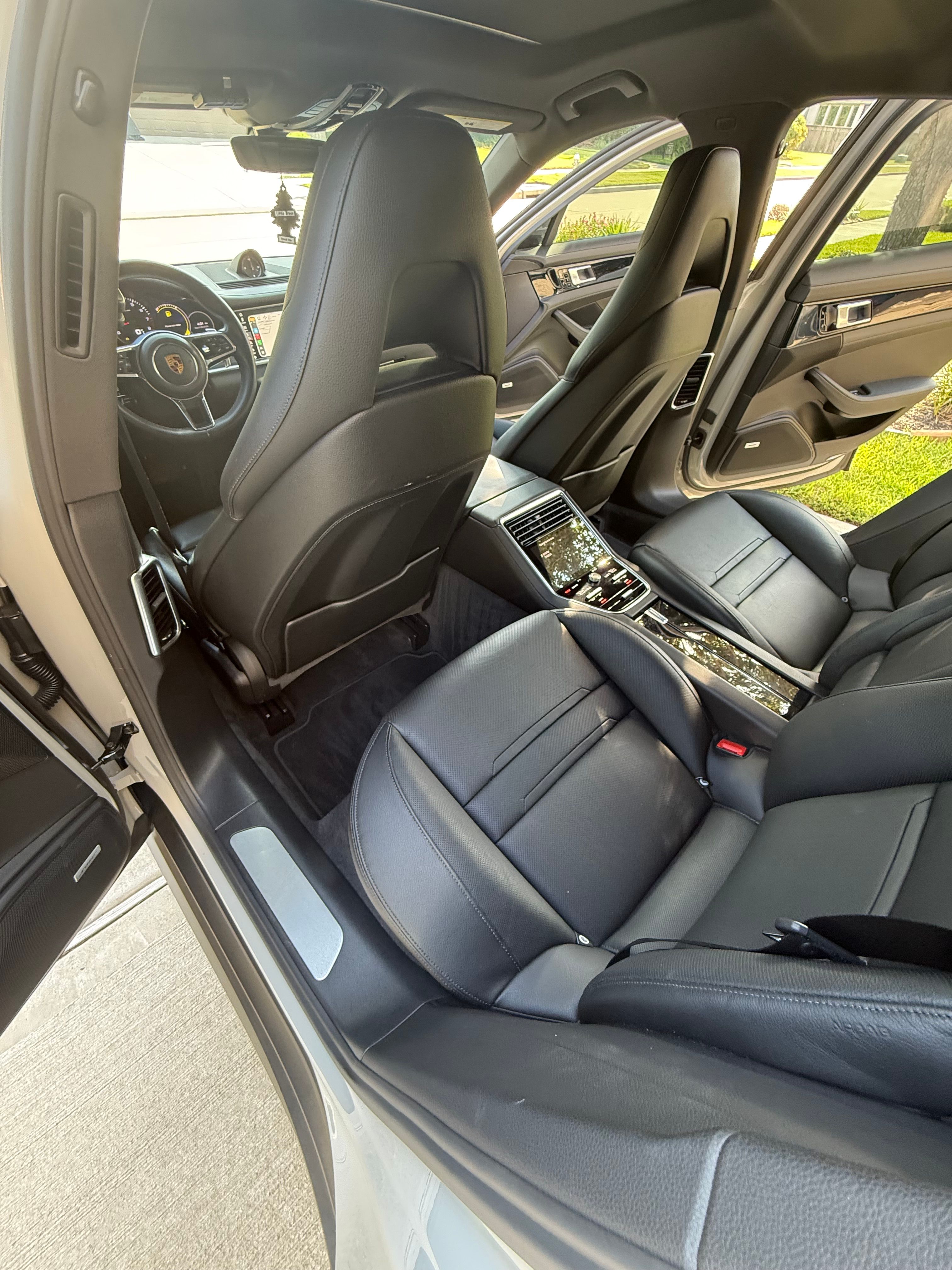 Used 2018 Porsche Panamera 4 AWD/4WD image 11