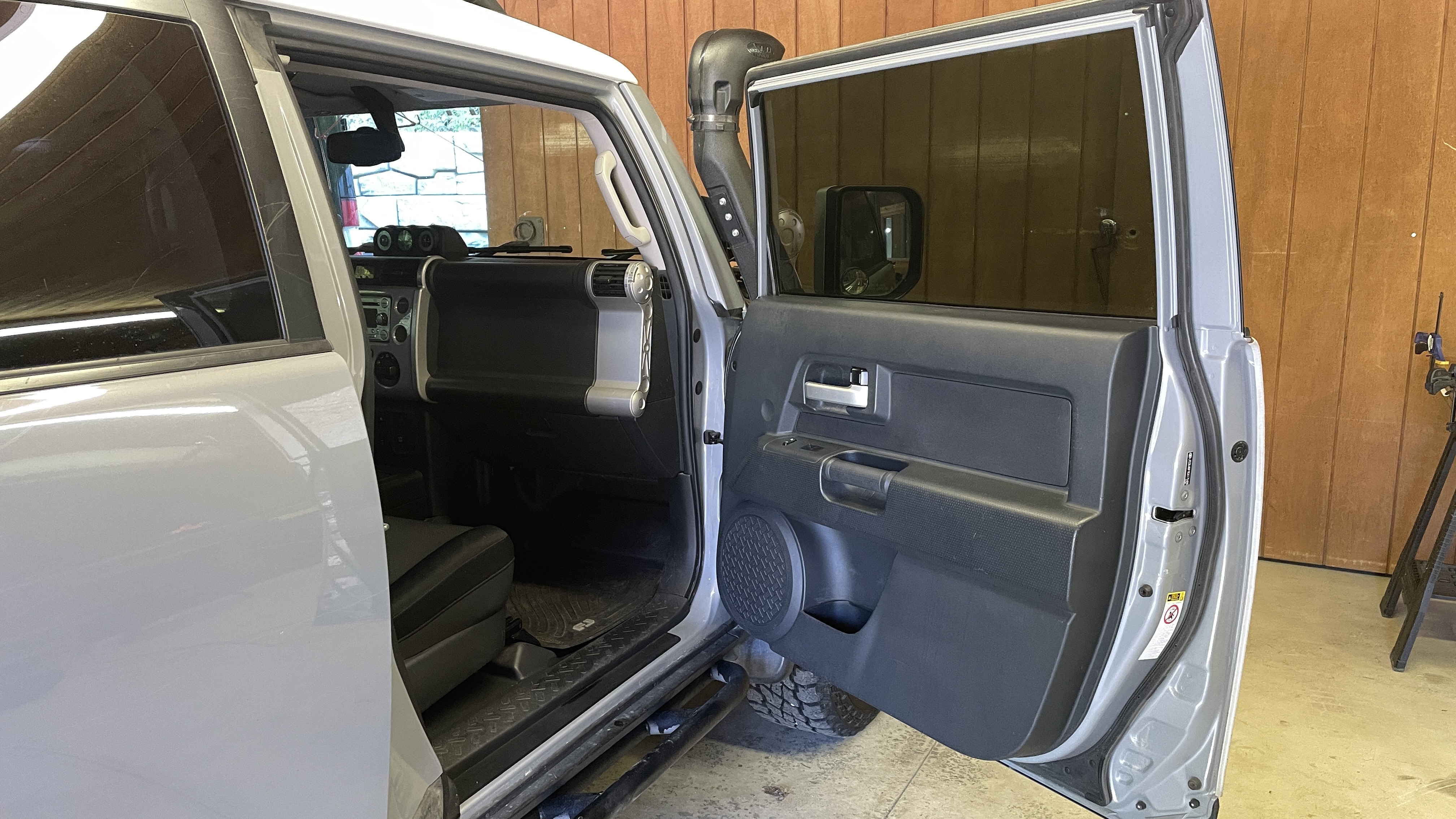 Used 2014 Toyota FJ Cruiser 4WD w/ Convenience Package image 15
