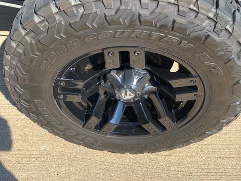 Used 2016 Ford F350 Lariat image 5