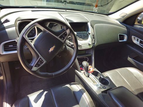 Used 2016 Chevrolet Equinox LTZ w/ Enhanced Convenience Package FWD image 13