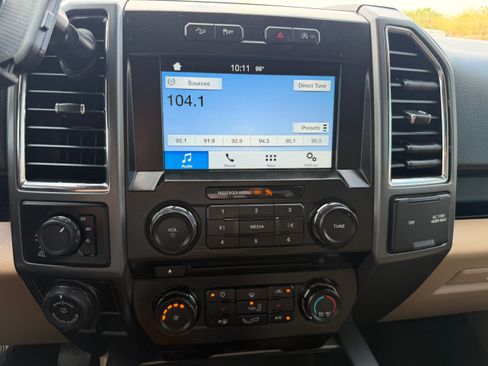 Used 2016 Ford F150 XLT w/ Equipment Group 302A Luxury AWD/4WD image 16