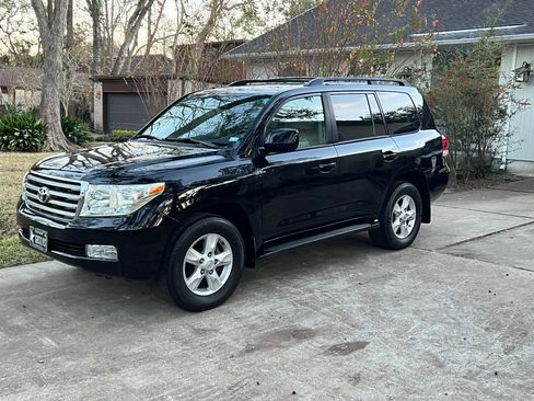 Used 2009 Toyota Land Cruiser image 11