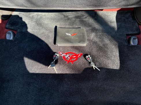 Used 1998 Chevrolet Corvette Coupe 2D w/ Roof Pkg image 4