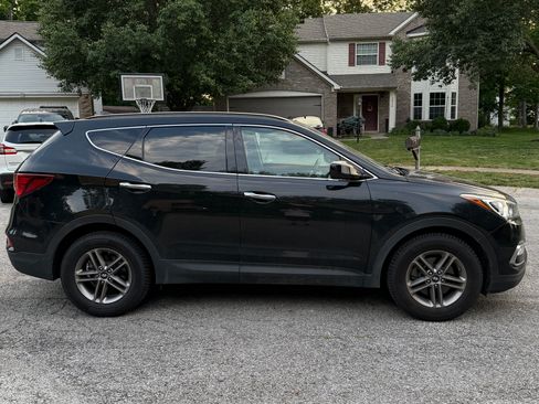 Used 2017 Hyundai Santa Fe Sport AWD/4WD image 5