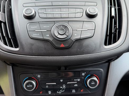 Used 2018 Ford Escape SE FWD image 27