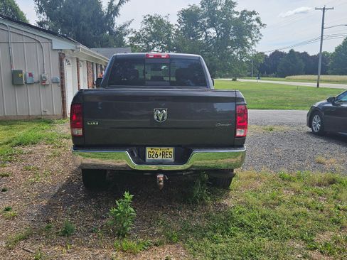 Used 2019 RAM 1500 Classic SLT RWD image 5