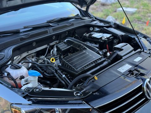 Used 2017 Volkswagen Jetta S image 12