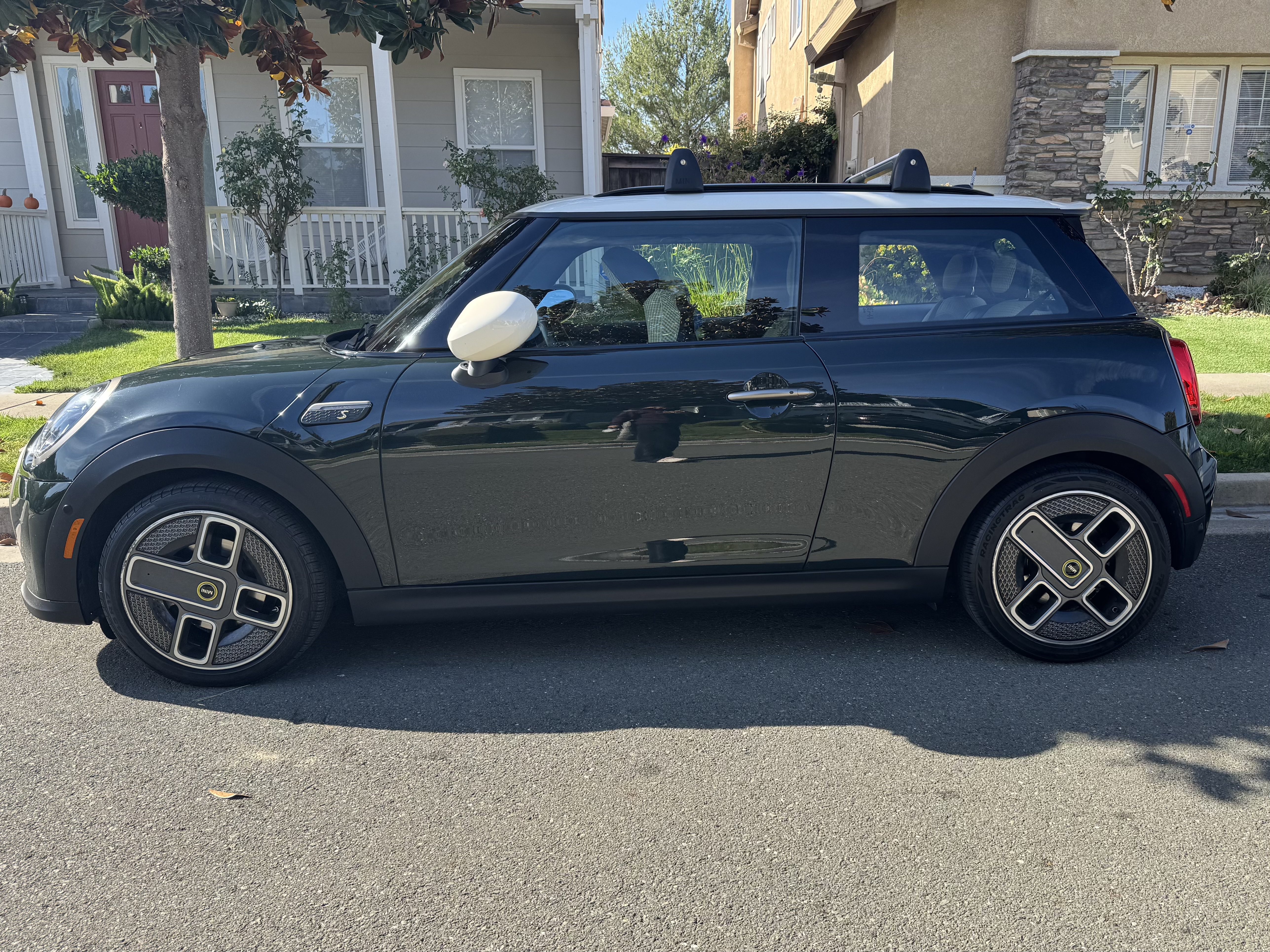 Used 2023 MINI Cooper SE w/ MINI Resolute Edition FWD image 1